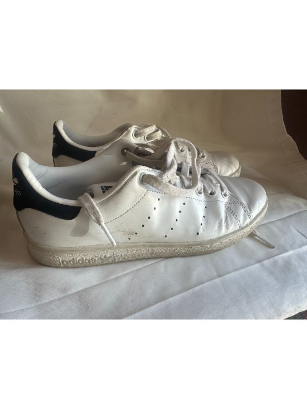 women's adidas stan smith sneakers with black accent size 7.5